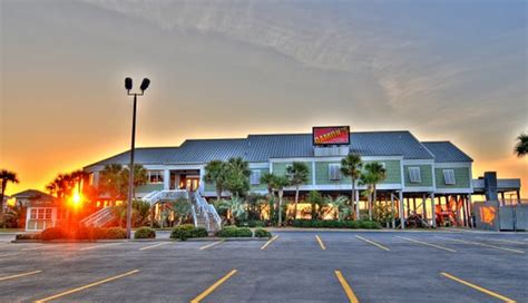 Damons Grill Is Beachfront In South Carolina And Is A Carnivore Lover