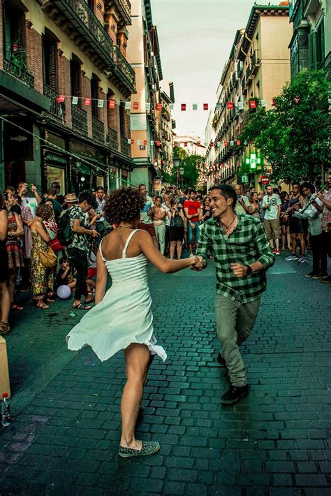 Itap Of Two People Dancing In The Street People Dancing Two People
