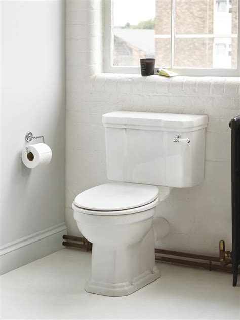 Ideal Standard Waverly 675mm Close Coupled Wc Pan And Cistern
