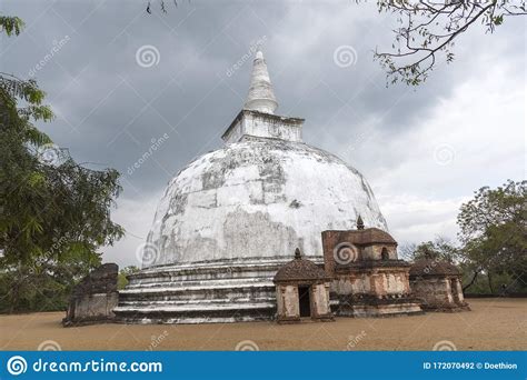 Polonnaruwa Sri Lanka 03172019 Ancient City Of Polonnaruwa Temple