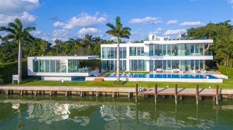 Tour A 29 Million Modernist Mansion For Sale In Miami Beach Mansions