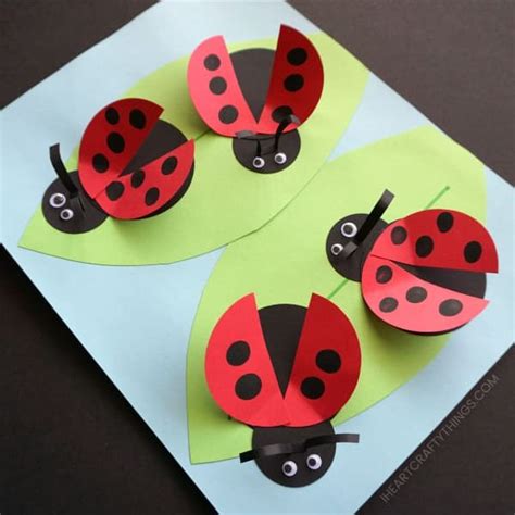 Here is a cute and useful ladybug pencil holder for your desk at home or at the office. 20 Easy To Make Ladybug Crafts For Kids - Kids Love WHAT