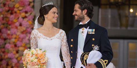 Sweden S Prince Carl Philip Marries Reality Star Sofia Hellqvist In Fairytale Wedding Huffpost