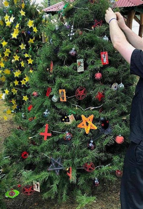 Admiration Or Antagonism Thieves Target Bay Area Satanic Groups Christmas In The Park Tree