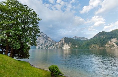 Premium Photo Traunsee Summer Lake Traunkirchen Austria