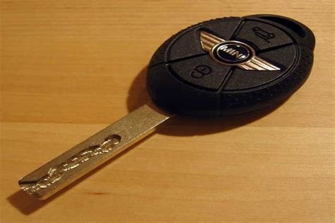 How to open a mini cooper key fob. Mini Key Replacement | Mini Cooper Key | 7 Day Locksmith