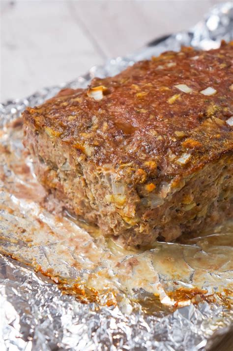 Change your everyday meatloaf up with different seasoning or herb blends or use a combination of meats. Meatloaf with Gravy is an easy 2 pound ground beef meatloaf recipe made with Stove Top stuffing ...