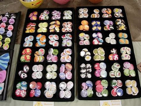 Image Result For Artist Alley Button Packs Art Fair Display Craft