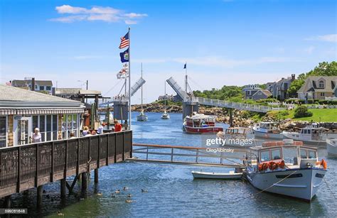 Harbor View Waterfront Restaraunt And Boats Perkins Cove Ogunquit Maine