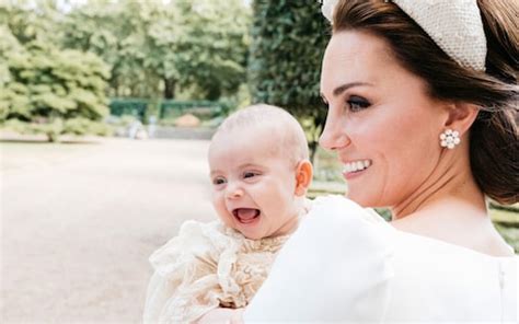 He is the third and youngest child and second son of prince william. Duke and Duchess of Cambridge release new picture of ...