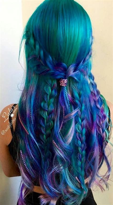 I saw a lady today who had hair that appeared black until she walked into the sun and then it was a dark blue/purple color. 44 Incredible Blue and Purple Hair Ideas That Will Blow ...