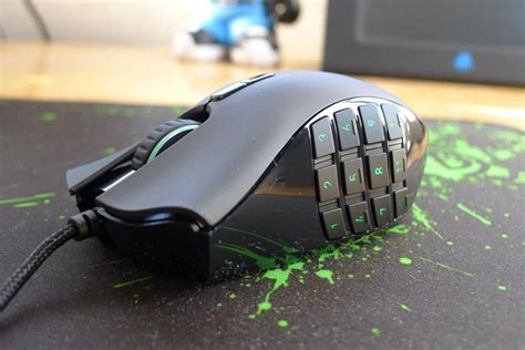 Razer Naga 2012 Edition Gaming Mouse Review The Hype Review Gaming