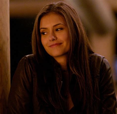 nina dobrev as elena gilbert on the vampire diaries season 1 vampire diaries elena gilbert