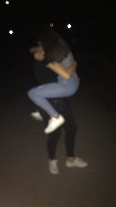 Holding Hands Aesthetic Blurry Couple Pictures Tumblr Geko Life