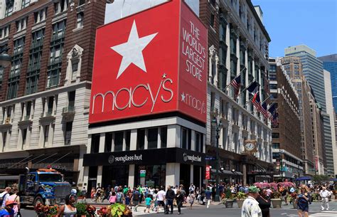 Best credit cards from our partners for shopping at macy's. 7 Ways to Save at Macy's | Credit.com