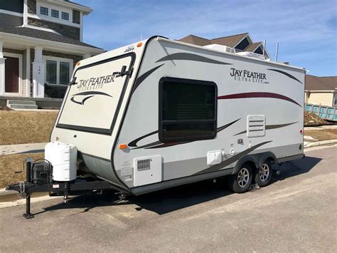 2013 Used Jayco Jay Feather Ultra Lite X19h Travel Trailer In Wisconsin Wi