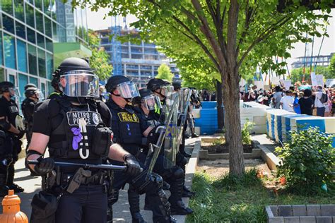 Nashville Police Department Urges Officers To De Escalate In New Use Of