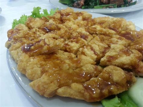 Menyantap ayam kodok lebih sedap dengan sayur rebus seperti wortel dan buncis rebus. Resto Chinese recommended - Review Oswin Liandow di ...