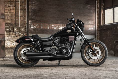It offers luxury cruisers in different engine sizes i.e 1100cc,883cc and even in 1200cc. Review of Harley-Davidson 2017 Low Rider S - Bikes Catalog
