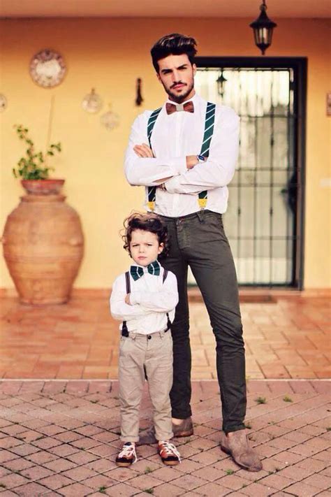 Papá E Hijo Elegantes Foto Familiar Moda Papa E Hijo