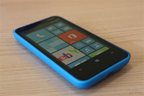 Nokia Lumia 620 Hands On Photos And First Impressions Gadget Helpline