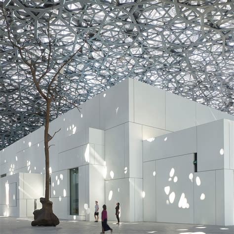 timelapse reveals eight year construction of louvre abu dhabi