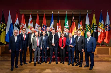 Die initiative zum regelmäßigen austausch der länder brachte der damalige bayrische ministerpräsidenten dr. Ministerpräsidentenkonferenz 2019 Glühwein : Glühwein zum ...