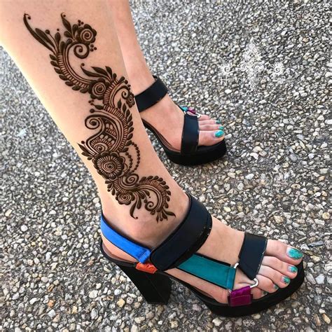 Henna Tattoo Designs For Legs