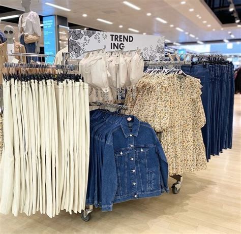 Pin De Samson Eggleton Em Visual Merchandising Primark Ideias De Loja