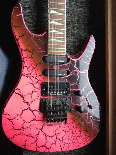Gtx33 Cracked Hot Pink Guitar Accessories Electric Guitar And Amp