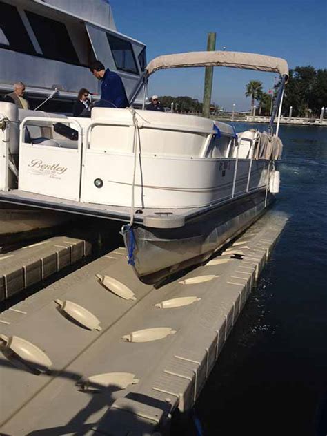 Pontoon Lift Easily Dock Your Pontoon Boat Up To 3500 Lbs Capacity