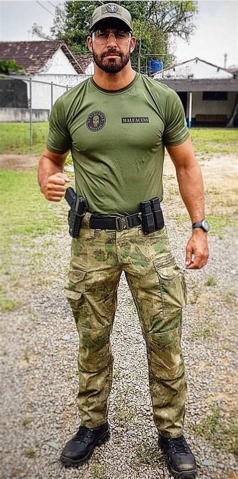 wooƒ hot army men cop uniform men in uniform hot guys men s uniforms hommes sexy fitness