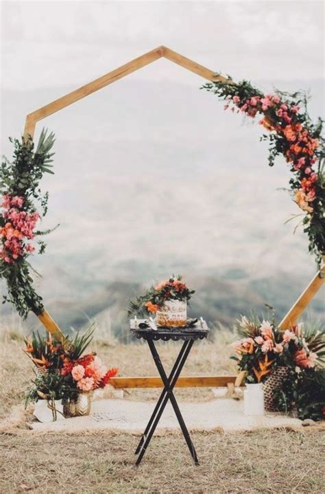 7 Wedding Arches That Will Instantly Upgrade Your Ceremony Hexagon