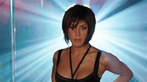 Video Jennifer Aniston Strips Down For Millers ABC News