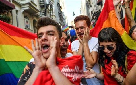 Turquie Gay Pride Istanbul Malgr Linterdiction Des Autorit S La