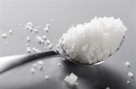 See Amazing Home Uses Of Epsom Salt!