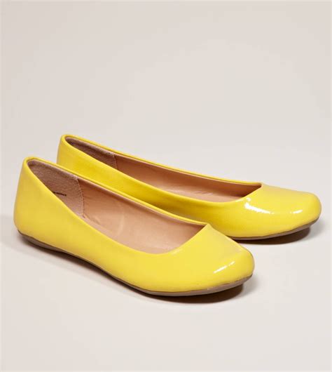 Aeo Patent Flats In Yellow The Toes On These Are Adorable Shoes