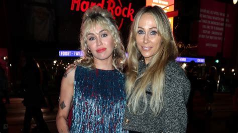 Miley Cyrus Got ‘very Emotional’ Walking Tish Cyrus Down Wedding Aisle Us Weekly