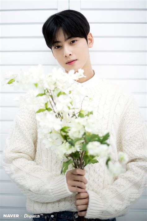Tumblr is a place to express yourself, discover yourself, and bond over the stuff you love. Cha Eun Woo | Naver x Dispatch ASTRO All Light 2019 ...