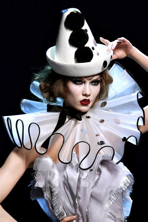 Christian Dior Fall 2011 Couture Fashion Show Details Vogue Traje