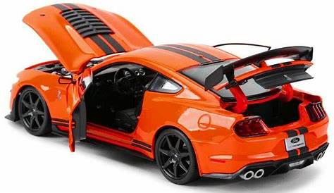 Ford Mustang Shelby GT500 2020 in orange 1:18 scale model from Maisto
