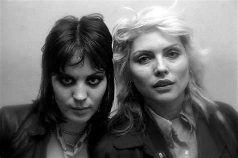 Debbie Harry With Joan Jett 1978 Roldschoolcool