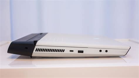 Alienware Area 51m Photos Cnet