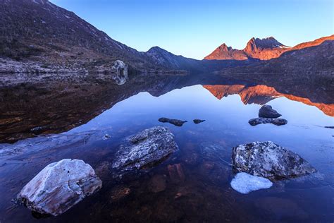 Cradle Mountain Aflame On Sunrise Chang Yang Yew Flickr