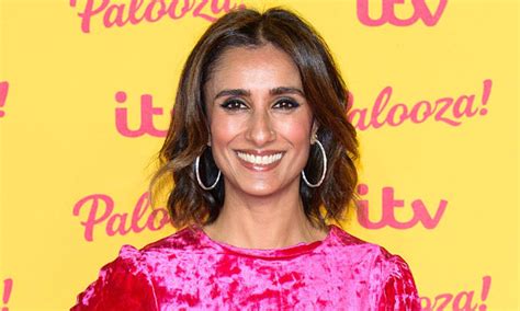 Countryfiles Anita Rani Stuns With Intimate Makeup Free Selfie After Confirming Exciting News