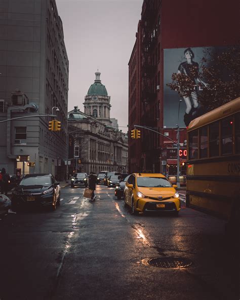 Low Angle Shot Of The City Street Traffic At Dusk · Free Stock Photo