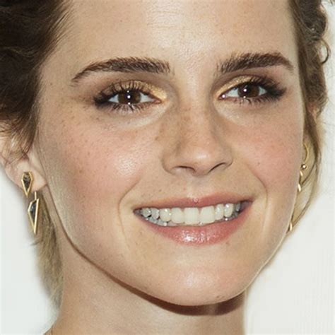 Emma Watson Makeup Black Eyeshadow Brown Eyeshadow Gold Eyeshadow And Clear Lip Gloss Steal