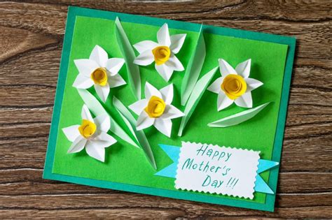 Mother's day is a marvelous opportunity to show our moms just how much we love and appreciate them and, certainly, one of the best ways to do that is to give your mom a meaningful oh, we can't find a gift for your friend. 50 DIY Mother's Day Gifts 2021 | Easy Mother's Day Crafts ...