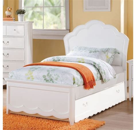 Cecilie White Wood Twin Bed Wdecorative Wooden Carvings By Acme Wood