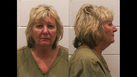 60 Year Old Woman Catches Husband Texting Another Woman Hits Him With Vase